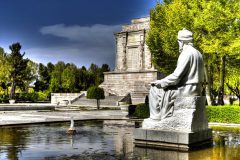 زندگی نامه فردوسی شاعر نامدار ایران