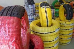 توقیف خودرو حامل لاستیک قاچاق در تفرش