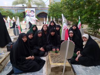 دانش‌آموزان ادامه دهنده راه شهدا